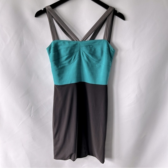 BCBGeneration Women's Color Block Strap Sleeveless Mini Dress Size 2 - Picture 1 of 10